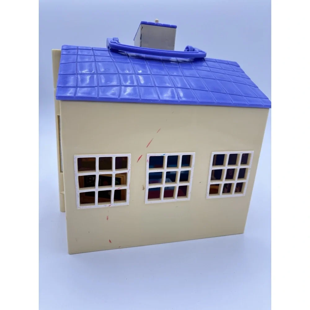 Fisher-Price bring classroom